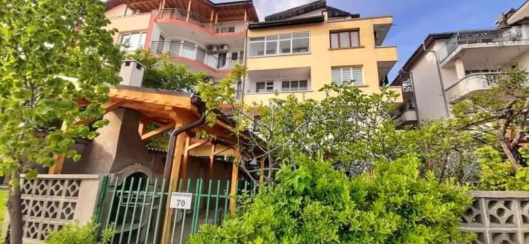 Family House Primorsko Apartment Ngoại thất bức ảnh