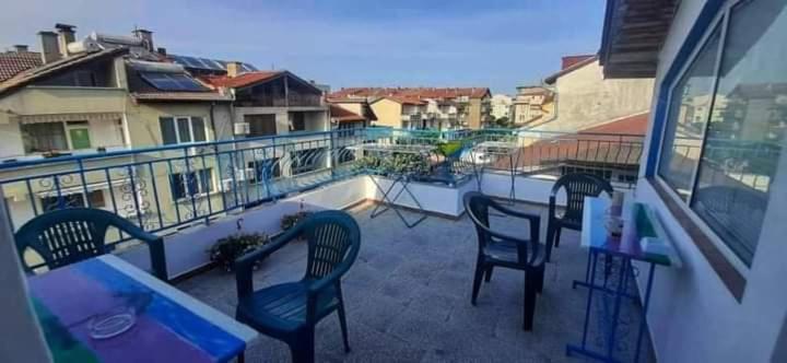 Family House Primorsko Apartment Ngoại thất bức ảnh